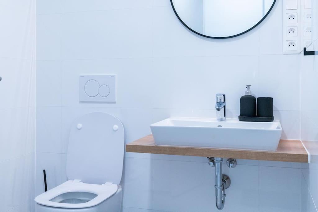 Parkside Harmony Apartment - Brno Dış mekan fotoğraf