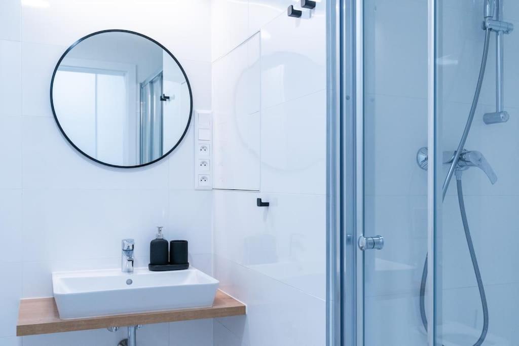Parkside Harmony Apartment - Brno Dış mekan fotoğraf
